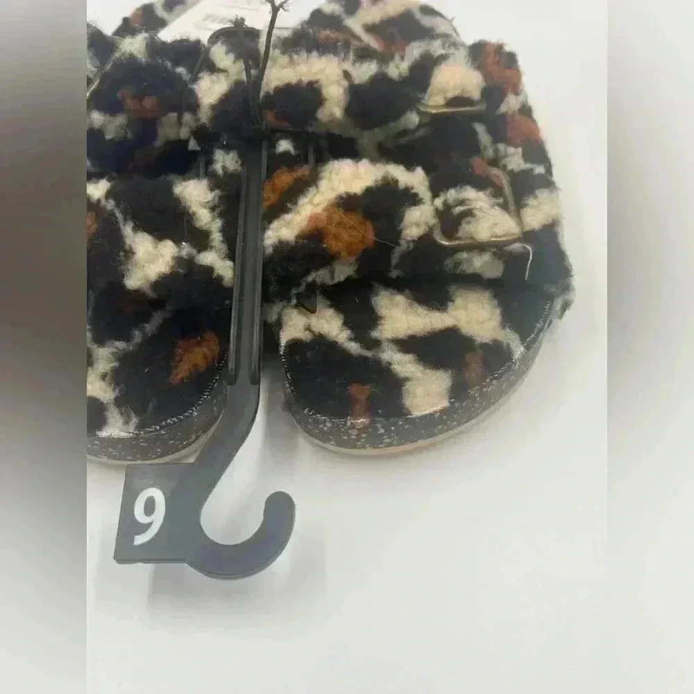 NWT  Fuzzy Cheetah Print Sandals - Picture 5 of 8